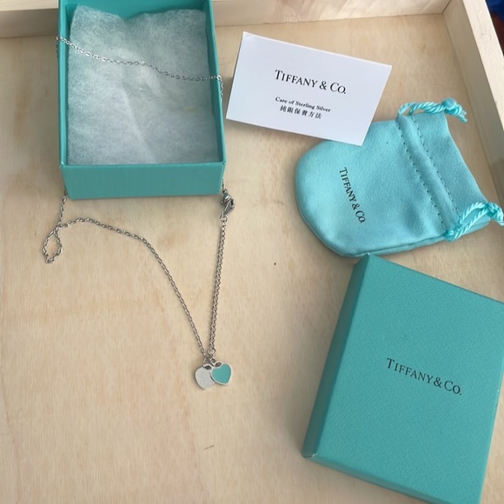 Necklace designer inspired teal heart